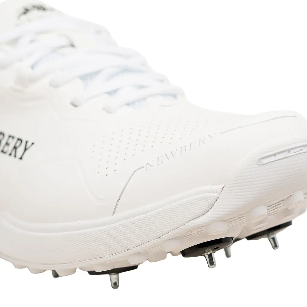 3 - Shoe White 360 Spikes Detail 1.webp