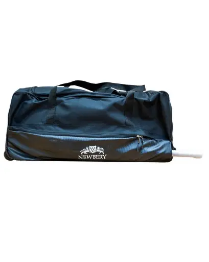 [6833] Newbery Small Wheelie Bag